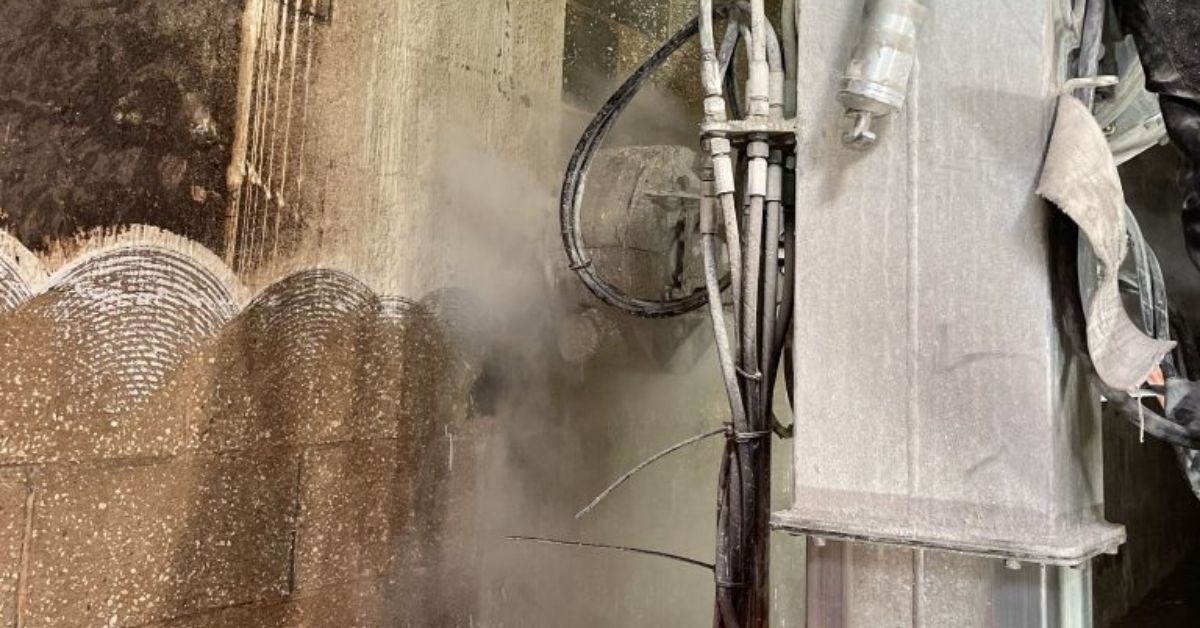 The Role of Water Flow Rate and Pressure in UHP Blasting

